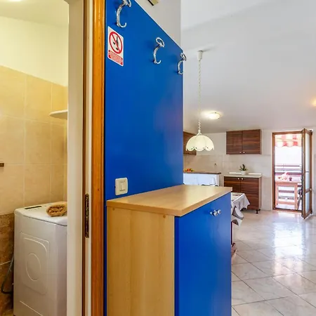 Apartment Stunning In Nova Vas (Porec)